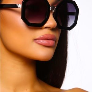 Fashion Nova “Misbehaved Sunglasses” 😎